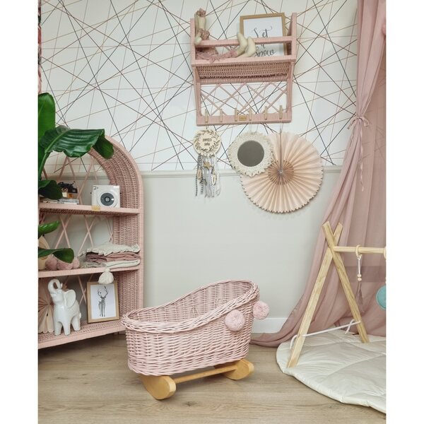 Culla per bambole in vimini rosa con pompon - letto per bambole 43 cm