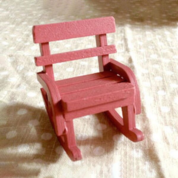 Mini sedia a dondolo in legno per casa delle bambole colore rosa 5x7x6.9 cm