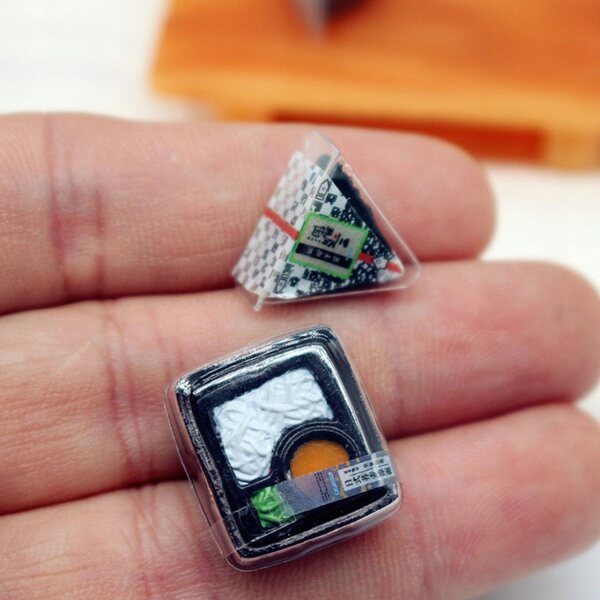 Dollhouse Miniature Sushi e Bento Set 1:12 per Cucina e Negozio Giocattolo