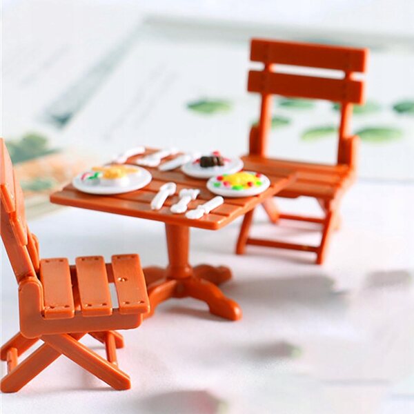 1:12 Mini-Strandtisch und Stühle für Puppenhaus mit Zubehör