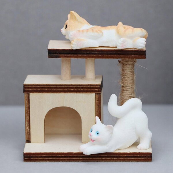 Detailliertes Miniatur-Katzenbaumhaus aus Holz im Maßstab 1:12, 6,5 x 3,5 x 5,5 cm