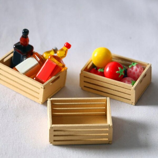 Mini Cesto in Legno con Frutta e Verdura per Casa delle Bambole 1:12