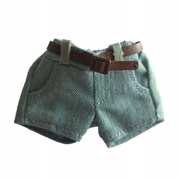 Hellblaue Miniatur-Damenshorts im Maßstab 1:12 für 6-Zoll-Puppen.