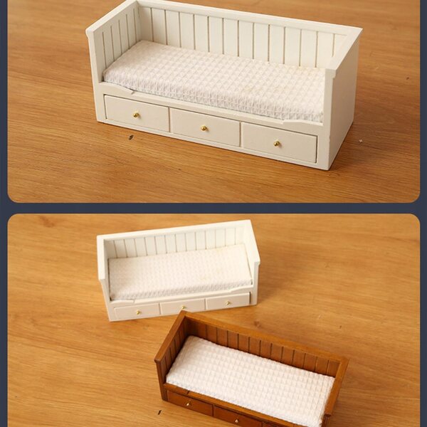 Lit miniature en bois 1:12 avec matelas pour maison de poupée, marron