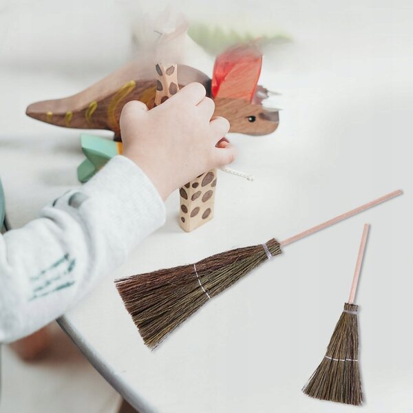 Set mit 2 dekorativen Mini-Besen aus Holz und Stroh für Puppenhäuser