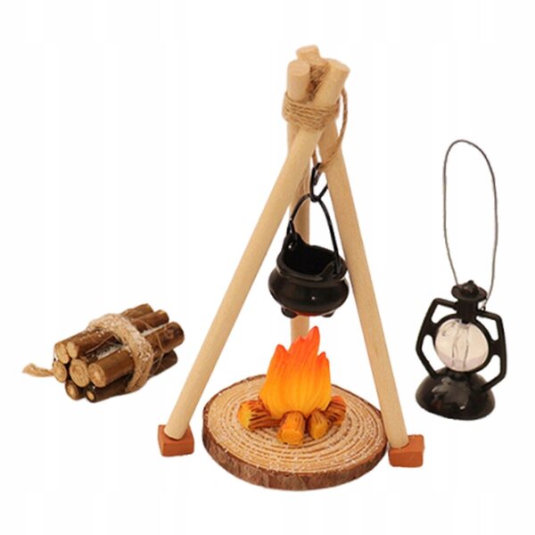 Set Miniature di Campeggio per Casa delle Bambole Scala 1:12 con Focolare in Mattoni Rossi