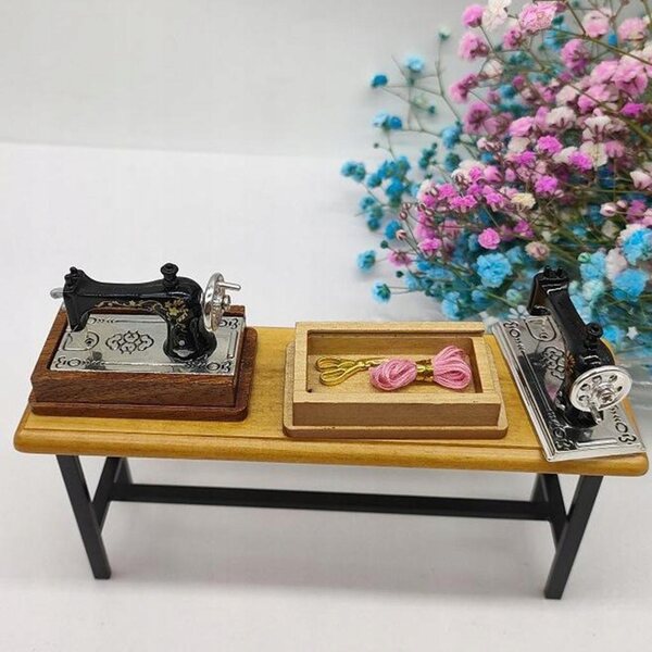 1:12 Miniatur-Nähmaschine für realistische Puppenhaus-Einrichtungen