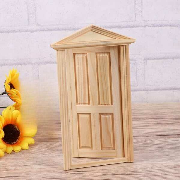 Holztürminiaturen für Puppenhaus 1:12 mit traditionellem Design