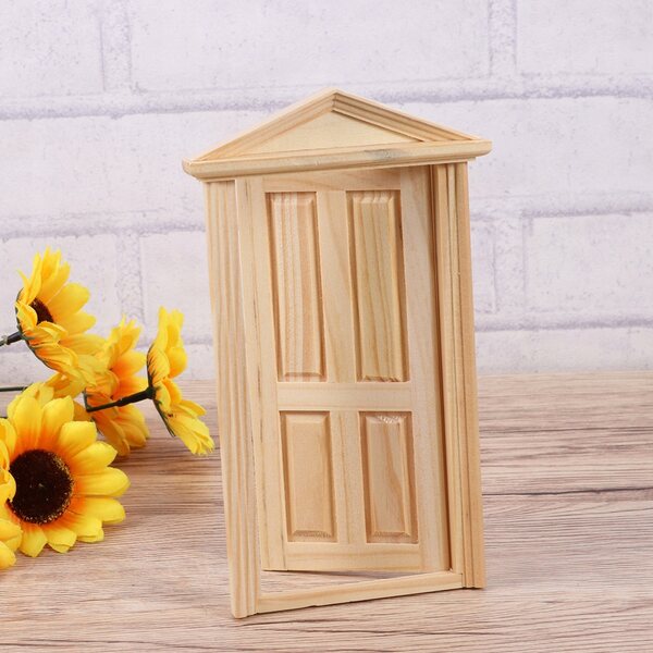 Holztürminiaturen für Puppenhaus 1:12 mit traditionellem Design