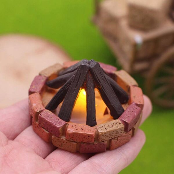 Miniatura Ognisko LED per Casa delle Bambole Realistico e Resistente 5.5x3.5 cm