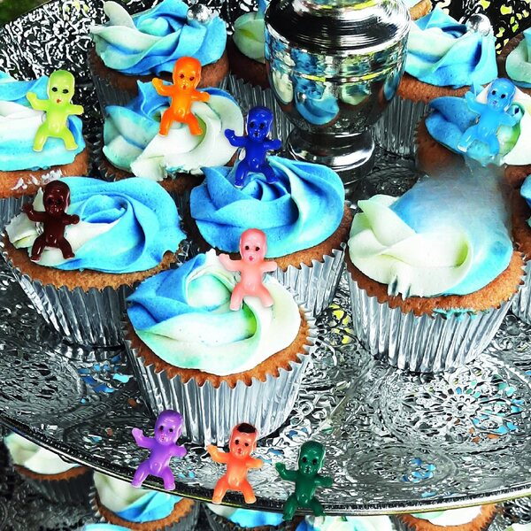 Комплект от 100 Mini Baby Shower цветни пластмасови кукли за декорации и игри