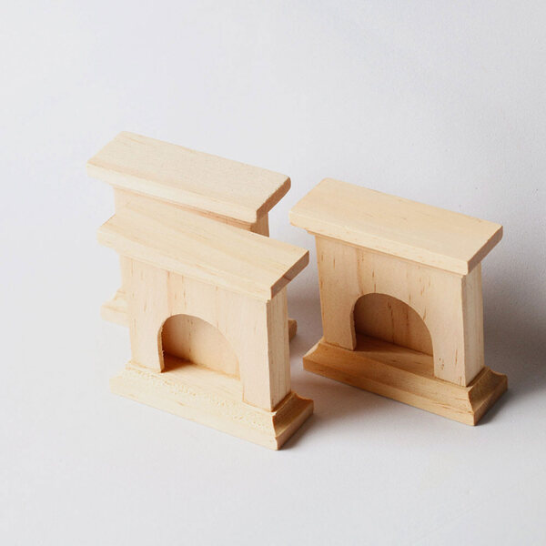 Mini Camino in Legno Decorativo per Casa delle Bambole 6,6x6,6x2,5 cm - Set 2 Pezzi