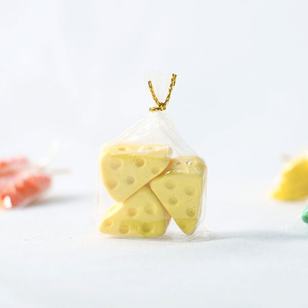 Bunte Lebensmittelminiaturen für Puppenhäuser aus Harz und Kunststoff