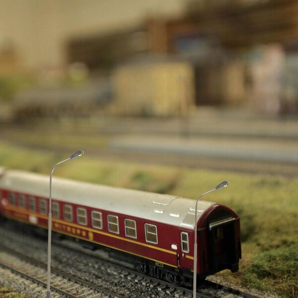 Lot de 10 lampes LED pour trains miniatures à l'échelle OO – Lumière blanche longue durée