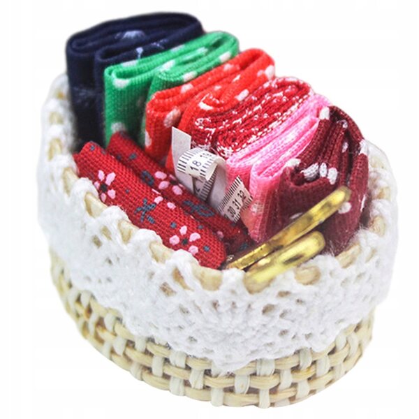Mini cesto decorativo in stoffa e spago per case in miniatura