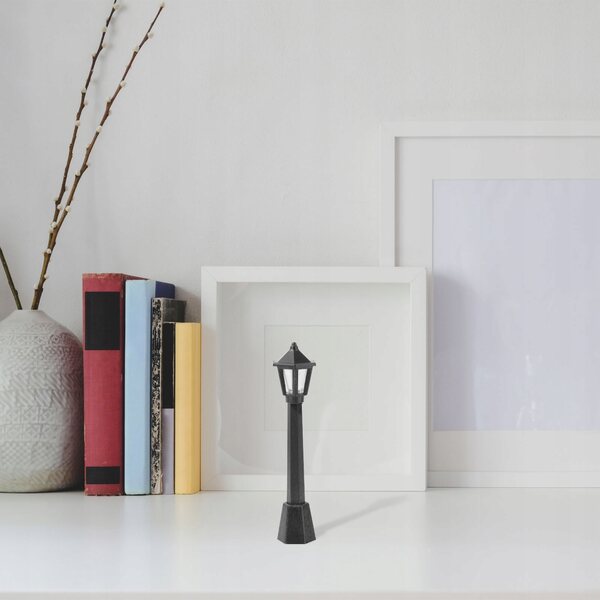 Lot de 4 lampadaires miniatures noirs pour décorations et jeux d'enfants