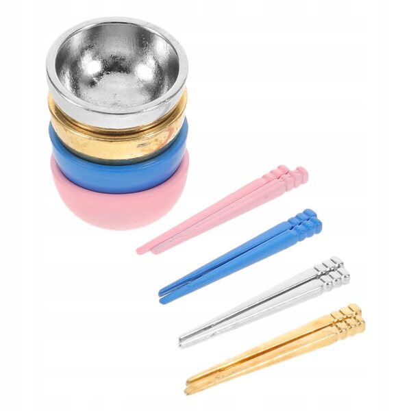 Set aus 4 Mini-Metallschüsseln mit Essstäbchen für 1:12 Puppenhaus