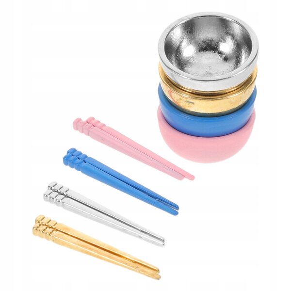 Set aus 4 Mini-Metallschüsseln mit Essstäbchen für 1:12 Puppenhaus