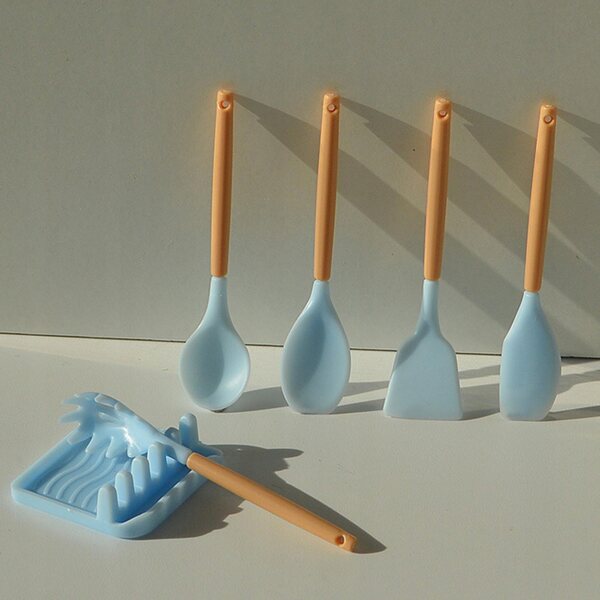 Küchenzubehör-Set für Puppenhäuser im Maßstab 1:6, blaue Dekoration