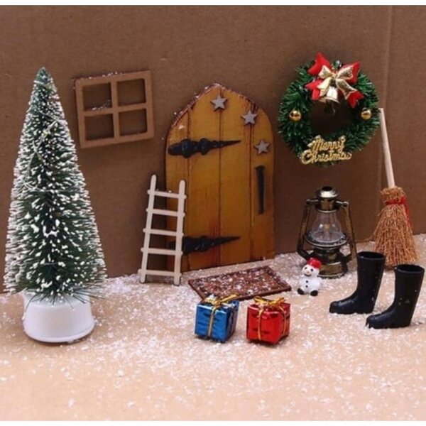Miniature decorazioni natalizie 8 pezzi in legno, tessuto e corda per bambole e presepi
