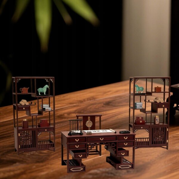 Chinesisches Miniatur-Stühle-Set für Puppenhaus im traditionellen Stil 1:12