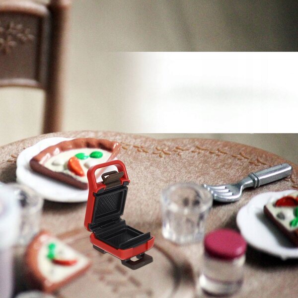 Mini Gofrownica in Plastica per Casa delle Bambole con Dettagli Rossi