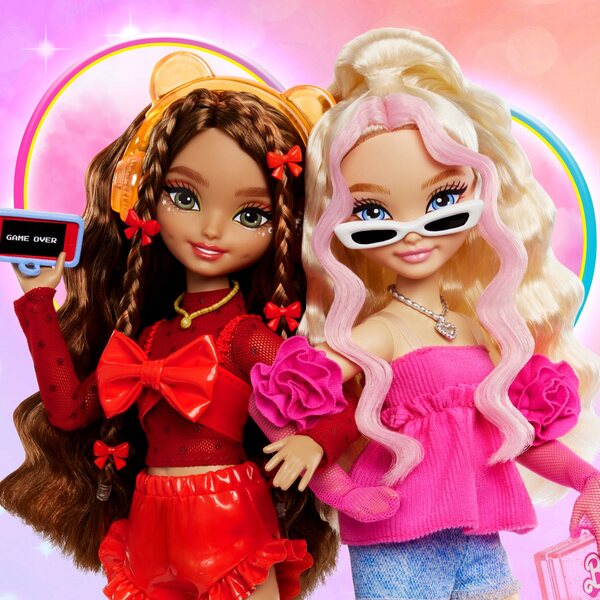 Barbie Dream Besties Teresa mit Modeaccessoires und Rucksack für Kinder ab 4 Jahren