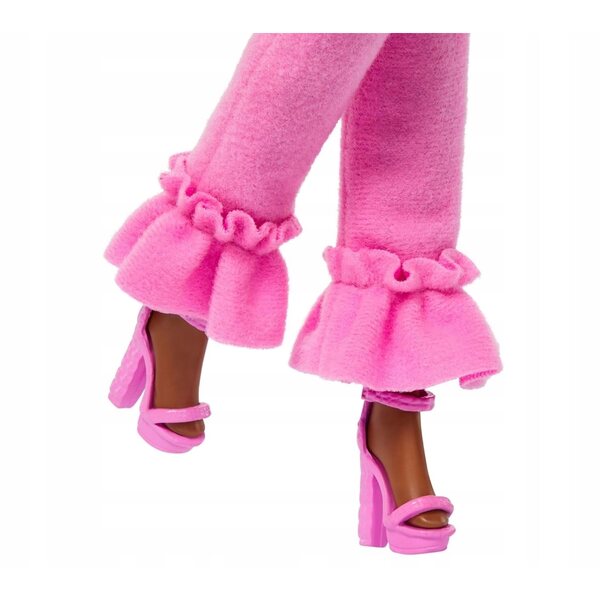 Barbie Deluxe Style #4 mit rosa Barbiecore-Outfit, 29 cm große Modepuppe