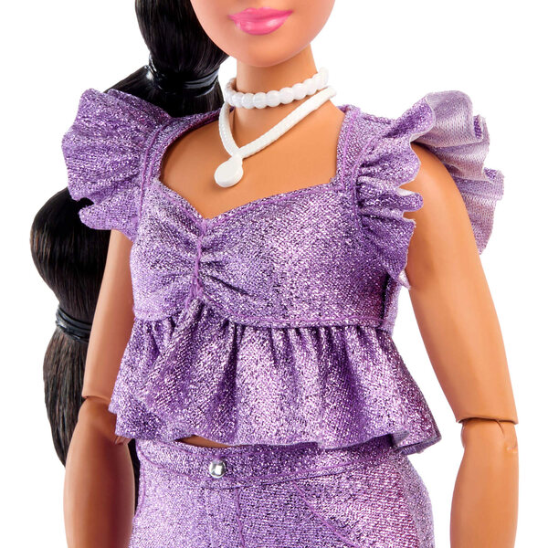 Barbie Deluxe Style Doll Fashion Amethyst mit Zubehör und dynamischen Bewegungen