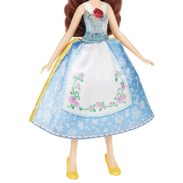 Disney-Prinzessin Bella und ihre Hasbro-Kreationen mit Sound- und Lichteffekten