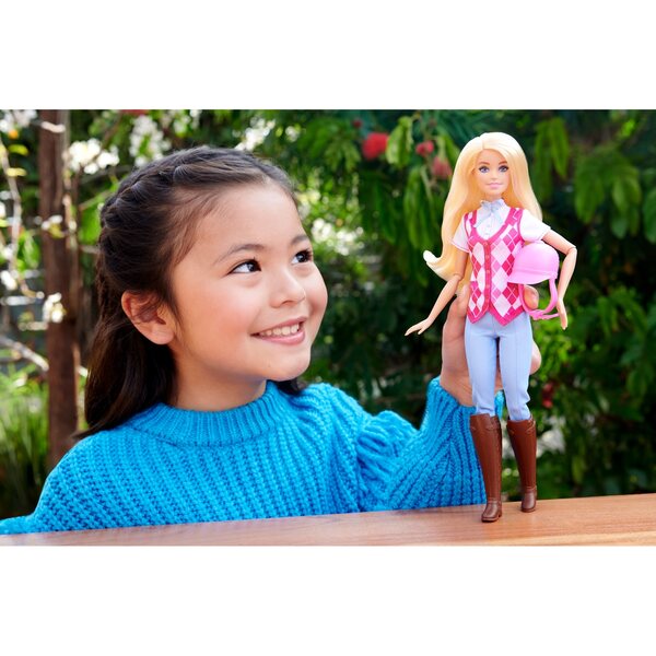 Barbie Malibu Jockey im Reitkostüm mit Helm – Set Mattel