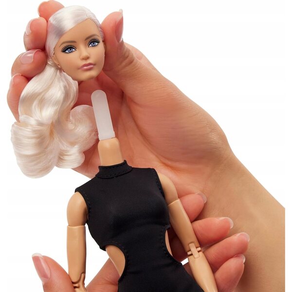 Barbie Basics Model 02 in Piccola Nera - Bambola Collezione Mattel 29 cm
