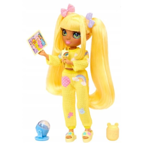 Bambola Rainbow High Junior SUNNY MADISON PJ Party con pigiama e accessori musicali