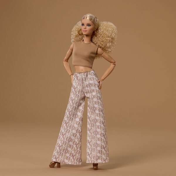 BARBIE LALKA KOLEKCJONERSKA PREMIUM SERIA BARBIE SIGNATURE BASICS #06