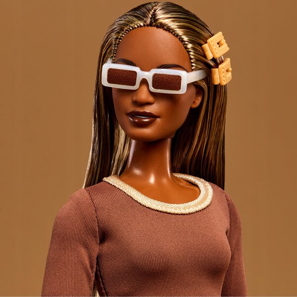 Barbie Signature You Create Basics Kit Neutral mit Zubehör und Anpassungsmöglichkeiten