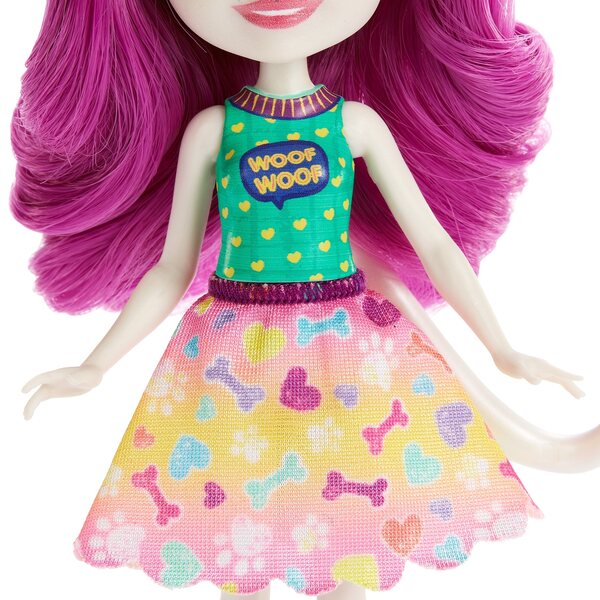 Bambola Enchantimals Dessa con dalmati - set con bambola e figurine