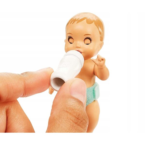 Barbie Skipper Babysitter-Puppe mit Bobas und Zubehör für Kinder ab 3 Jahren