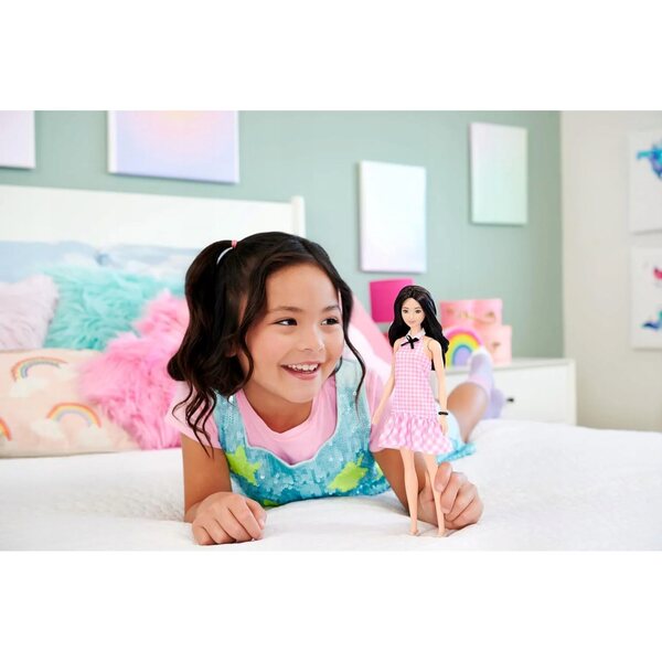 Barbie Fashionistas #224 im rosa karierten Kleid für kreativen Spaß