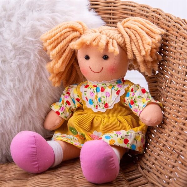 Bambola di pezza Dominika Bigjigs Toys 28 cm per bambini 12 mesi+