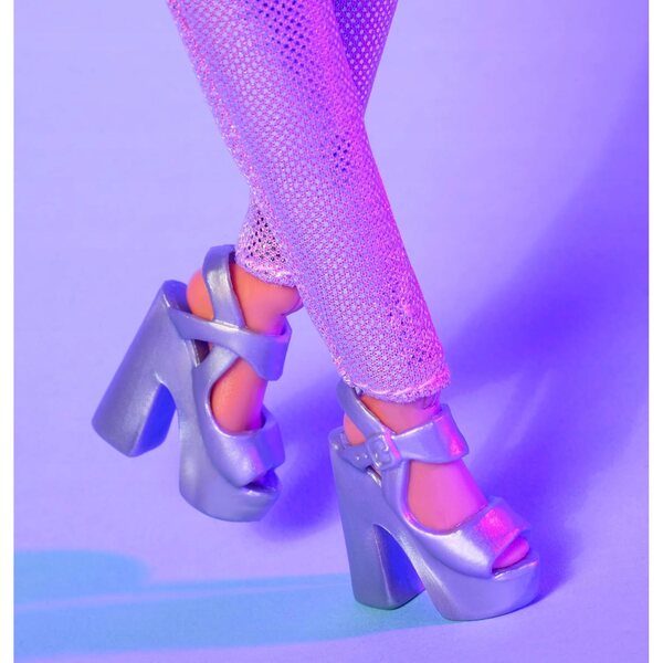 LALKA BARBIE Signature Looks Doll #22 HRM14