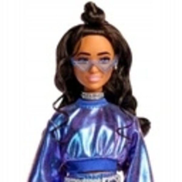 Barbie Deluxe Style Modepuppe mit Accessoires und lila Kleid für Kinder