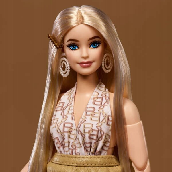 Barbie You Create Basics mit 2 austauschbaren Köpfen und über 150 modischen Outfits