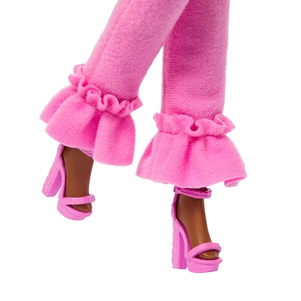 Barbie-Puppe im Deluxe-Stil mit rosa Zöpfen und trendigem Look für Kinder ab 3 Jahren