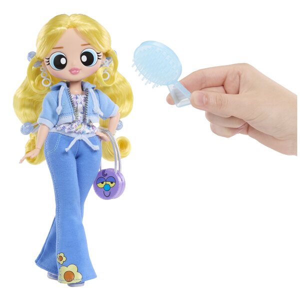 LOL. Verrassing! OMG De Powerpuff Girls Bubbles-pop met modieuze kleding