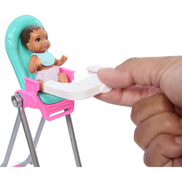 Barbie Skipper Babysitter mit Hochstuhl und Baby – Set für Kinder ab 3 Jahren