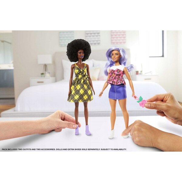 Barbie-Set 2 Outfits und Modeaccessoires für Puppen – Universalkleidung