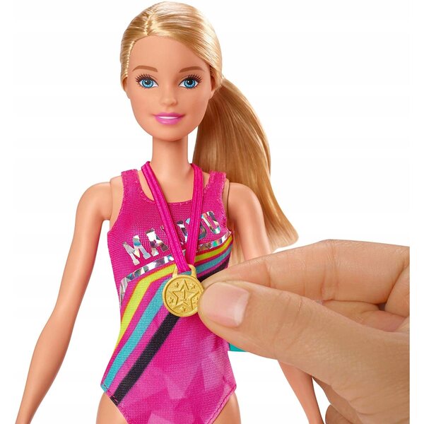 Barbie Schwimmerin mit Hund Mattel – Interaktives Spiel für Kinder ab 3 Jahren