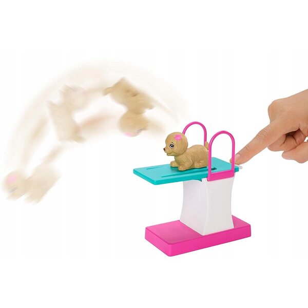 Barbie Schwimmerin mit Hund Mattel – Interaktives Spiel für Kinder ab 3 Jahren