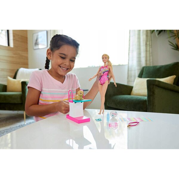 Barbie Schwimmerin mit Hund Mattel – Interaktives Spiel für Kinder ab 3 Jahren