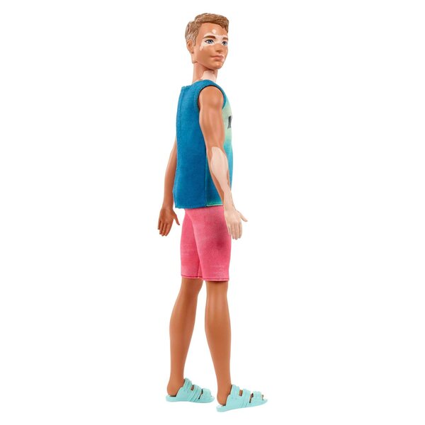 Ken Fashionistas Mattel mit lässigem Malibu-Stil und einzigartigen Details